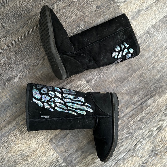 Boots - Picture 1 of 6